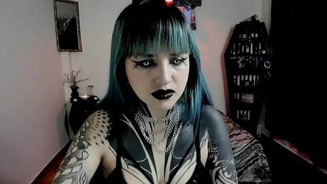 Snapshot of DimmuandDarkness chatting on June 11, 12:54 am DimmuandDarkness online show from June 11, 12:54 am