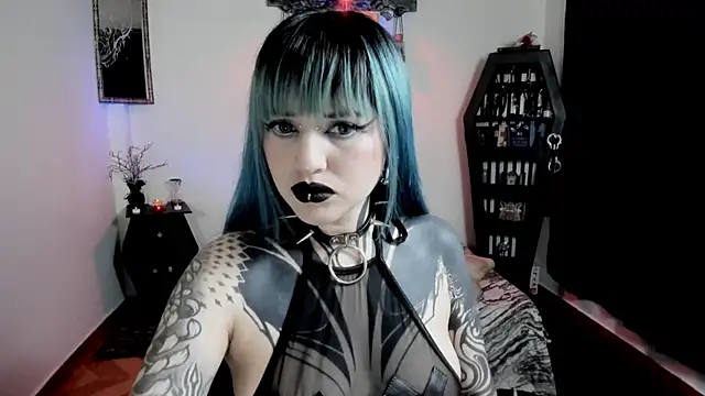 Snapshot of DimmuandDarkness chatting on June 12, 8:57 am DimmuandDarkness online show from June 12, 8:57 am