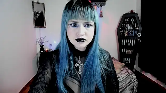 Snapshot of DimmuandDarkness chatting on June 13, 6:11 am DimmuandDarkness online show from June 13, 6:11 am