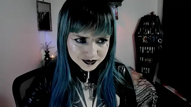 Snapshot of DimmuandDarkness chatting on June 14, 8:33 pm DimmuandDarkness online show from June 14, 8:33 pm