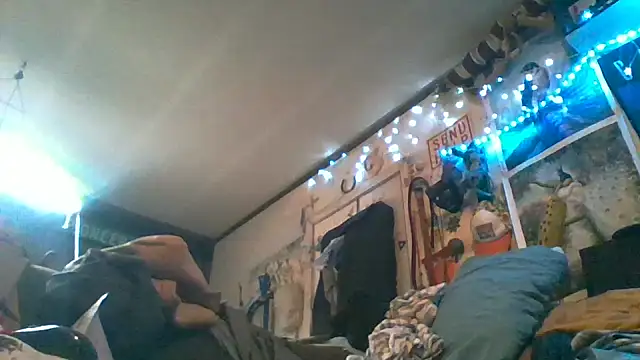 gettinit2wice online show from December 18, 11:27 am