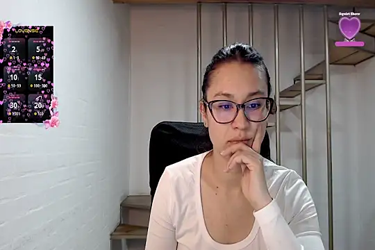 Jessie Desire online show from February 23, 1:36 am