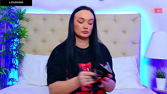 Snapshot of DaliyaArabian chatting on January 3, 4:16 pm DaliyaArabian online show from January 3, 4:16 pm