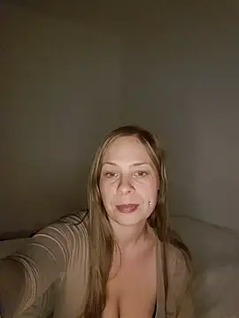 katiestevens online show from September 21, 8:10 pm