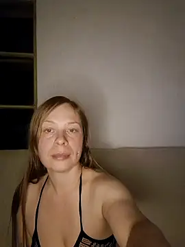 katiestevens online show from October 3, 8:50 pm