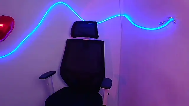 Hanna Way online show from February 20, 10:05 am