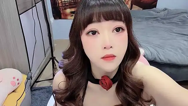 Snapshot of Lucky-Anna001 chatting on January 18, 4:38 am Lucky-Anna001 online show from January 18, 4:38 am