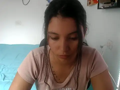 Snapshot of HannaKlein chatting on October 2, 5:53 pm HannaKlein online show from October 2, 5:53 pm