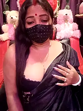 Snapshot of ella_mariya chatting on April 18, 8:20 pm ella mariya online show from April 18, 8:20 pm