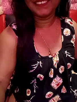 Snapshot of ella_mariya chatting on April 24, 3:03 pm ella mariya online show from April 24, 3:03 pm