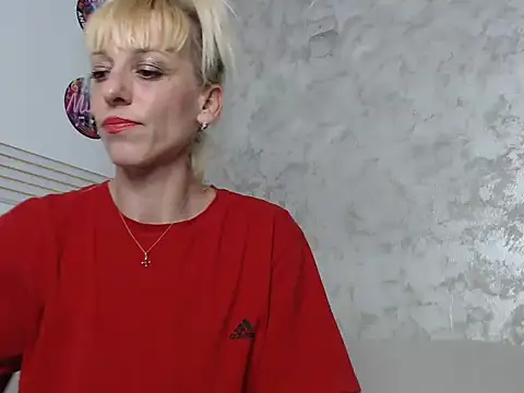 Snapshot of AyleenSmith chatting on May 12, 6:27 pm AyleenSmith online show from May 12, 6:27 pm