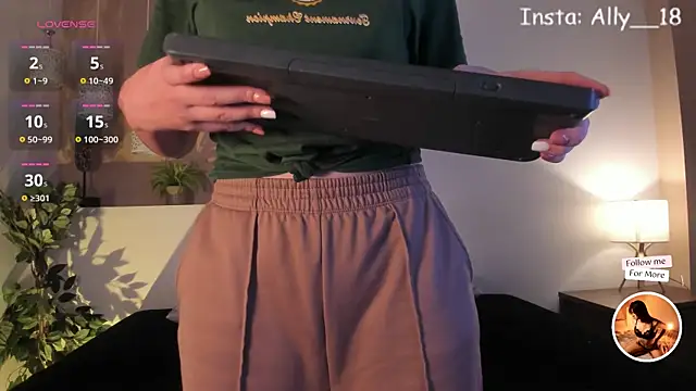 Snapshot of Ally_addams chatting on January 31, 3:41 am Ally addams online show from January 31, 3:41 am