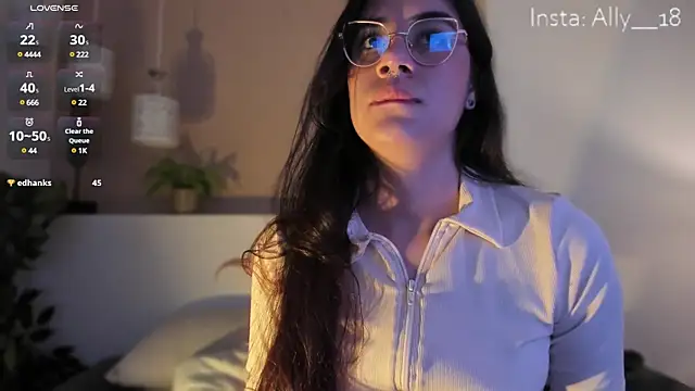 Snapshot of Ally_addams chatting on February 5, 6:46 am Ally addams online show from February 5, 6:46 am