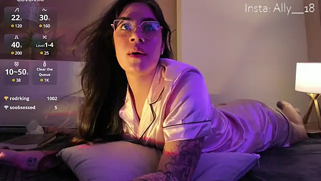 Snapshot of Ally_addams chatting on February 11, 9:31 am Ally addams online show from February 11, 9:31 am