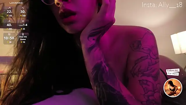 Snapshot of Ally_addams chatting on February 13, 9:41 am Ally addams online show from February 13, 9:41 am