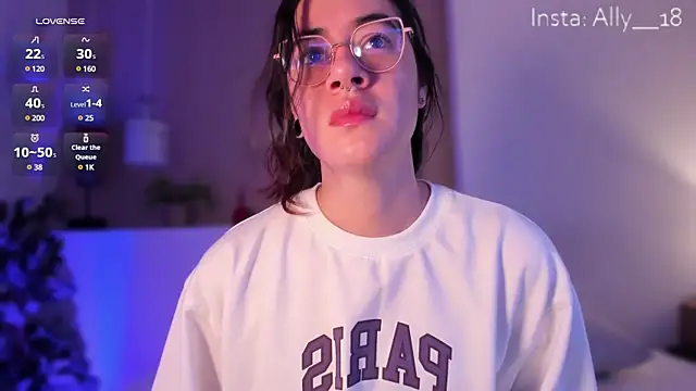 Snapshot of Ally_addams chatting on February 19, 3:50 am Ally addams online show from February 19, 3:50 am