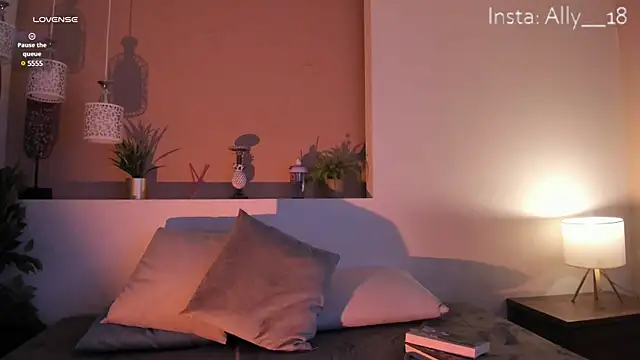 Snapshot of Ally_addams chatting on March 7, 7:19 am Ally addams online show from March 7, 7:19 am