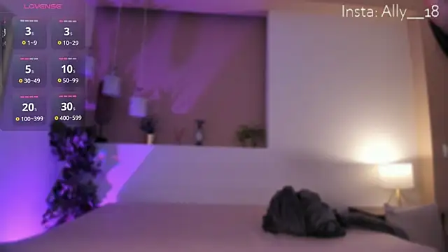 Snapshot of Ally_addams chatting on March 8, 3:39 am Ally addams online show from March 8, 3:39 am