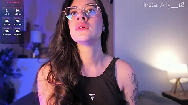 Snapshot of Ally_addams chatting on March 10, 3:56 am Ally addams online show from March 10, 3:56 am