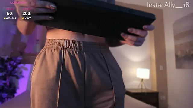 Snapshot of Ally_addams chatting on March 11, 3:37 am Ally addams online show from March 11, 3:37 am