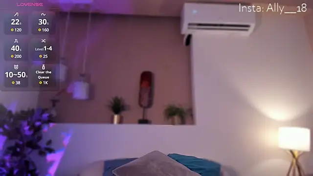 Snapshot of Ally_addams chatting on March 18, 3:53 am Ally addams online show from March 18, 3:53 am