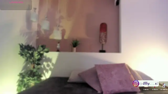 Snapshot of Ally_addams chatting on September 25, 4:05 am Ally addams online show from September 25, 4:05 am