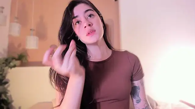 Snapshot of Ally_addams chatting on December 5, 3:59 am Ally addams online show from December 5, 3:59 am