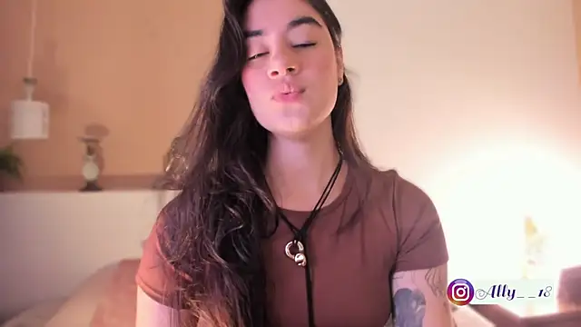 Snapshot of Ally_addams chatting on January 13, 4:18 am Ally addams online show from January 13, 4:18 am