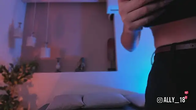 Snapshot of Ally_addams chatting on February 3, 3:59 am Ally addams online show from February 3, 3:59 am