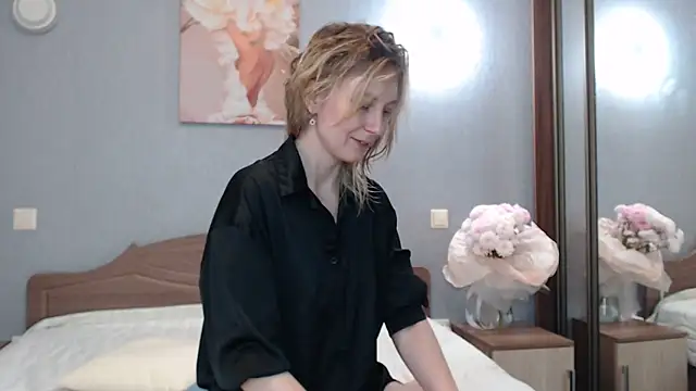 AvelinaLeoni online show from January 22, 6:31 am