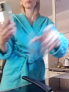 AvelinaLeoni online show from March 18, 5:41 am