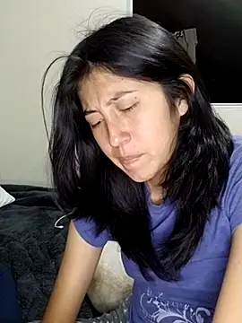 sarah12333 online show from June 14, 12:52 am