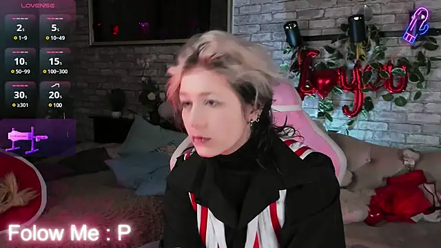 Alex Howell online show from March 2, 8:40 pm