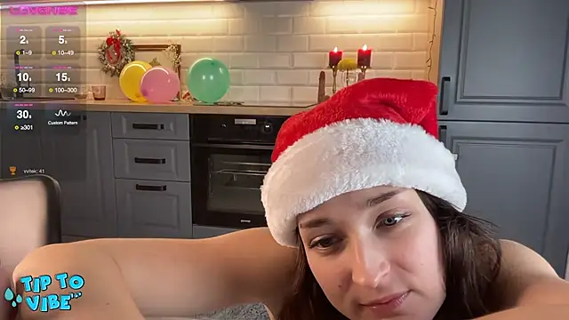 Snapshot of Pavlyna chatting on December 18, 8:47 pm Pavlyna online show from December 18, 8:47 pm