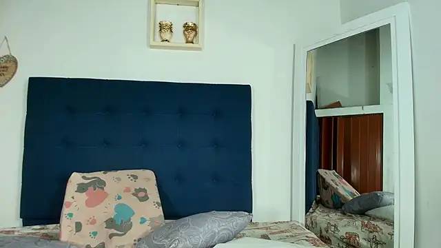 vahiolet fuentes online show from March 22, 2:59 am