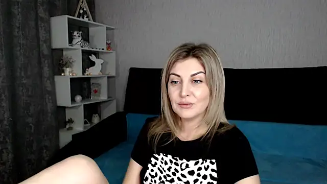 Amelia Harper online show from January 19, 4:04 pm