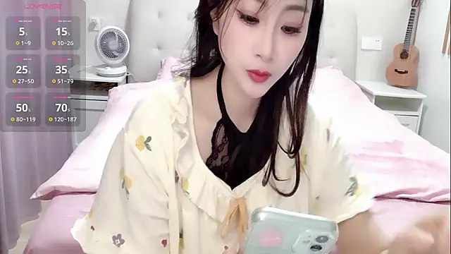aisha123123 online show from June 8, 2:23 am
