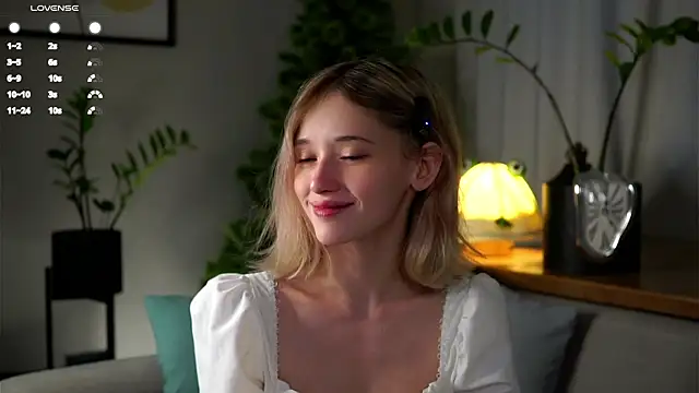 EdlinHargus online show from February 20, 1:46 am