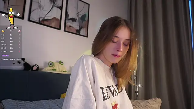 Snapshot of EdlinHargus chatting on February 2, 1:59 am EdlinHargus online show from February 2, 1:59 am