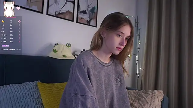 Snapshot of EdlinHargus chatting on February 10, 1:32 am EdlinHargus online show from February 10, 1:32 am