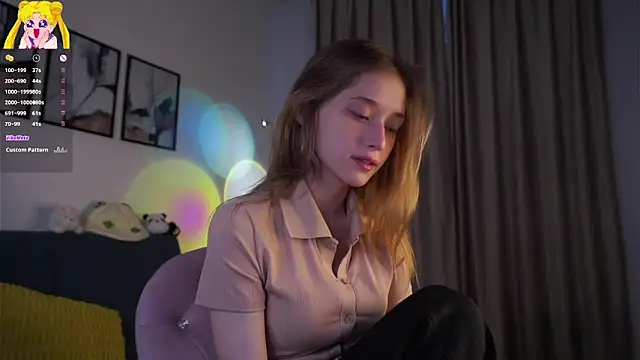 Snapshot of EdlinHargus chatting on February 16, 2:07 am EdlinHargus online show from February 16, 2:07 am