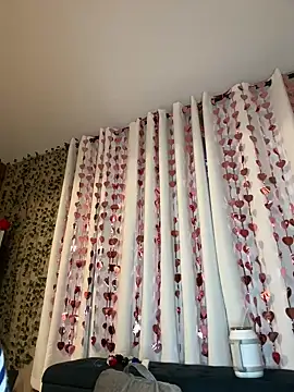 Snapshot of Cherry-red-xo chatting on January 16, 10:34 pm Cherry-red-xo online show from January 16, 10:34 pm