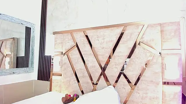 molly sweetee online show from October 30, 1:40 am