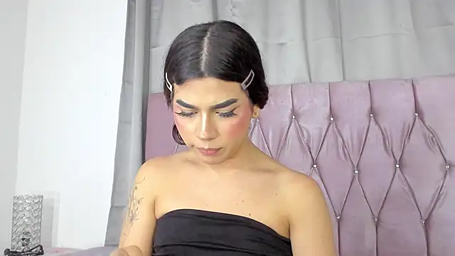 Snapshot of Ashley_piinkk_ chatting on February 20, 7:23 am Ashley piinkk  online show from February 20, 7:23 am