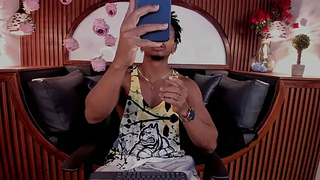 Snapshot of JamalMyst chatting on February 13, 4:30 am JamalMyst online show from February 13, 4:30 am