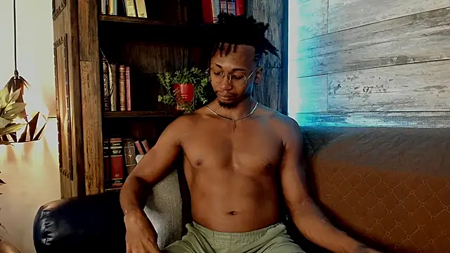 Snapshot of JamalMyst chatting on February 15, 8:24 am JamalMyst online show from February 15, 8:24 am