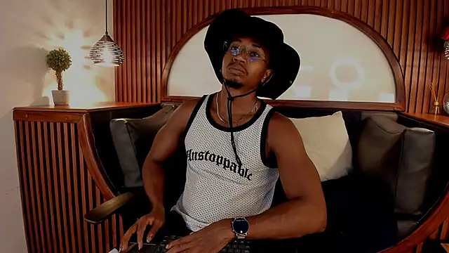 Snapshot of JamalMyst chatting on February 19, 4:19 am JamalMyst online show from February 19, 4:19 am