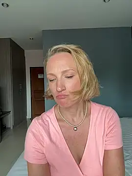 UmaTruewoman online show from April 9, 6:19 am