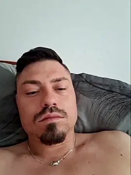 Snapshot of ionut_prince chatting on May 9, 4:17 am ionut prince online show from May 9, 4:17 am