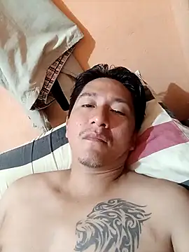 Snapshot of latinobm83 chatting on February 6, 12:59 pm latinobm83 online show from February 6, 12:59 pm